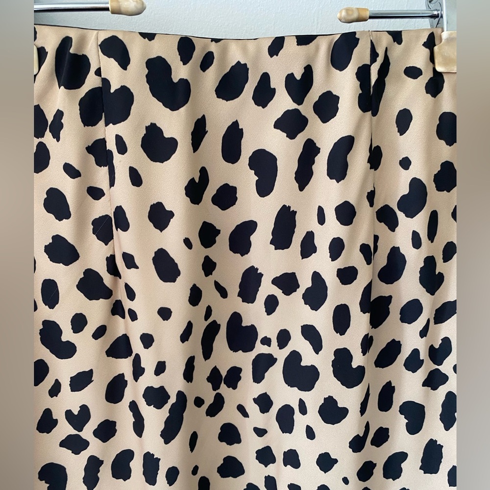 Ayal Dark Fashion Women Satin Skirt Size S Midi Lightweight Flare Casual Pull - Picture 4 of 10